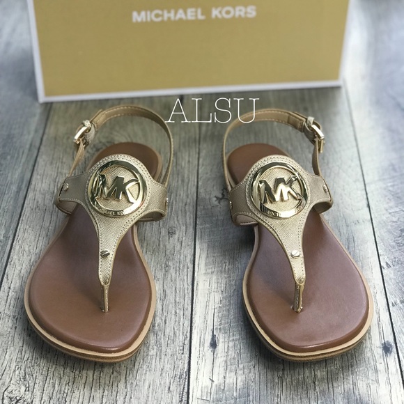 Michael Kors Aubrey Charm Thong Metallic Pale Gold - Picture 6 of 7